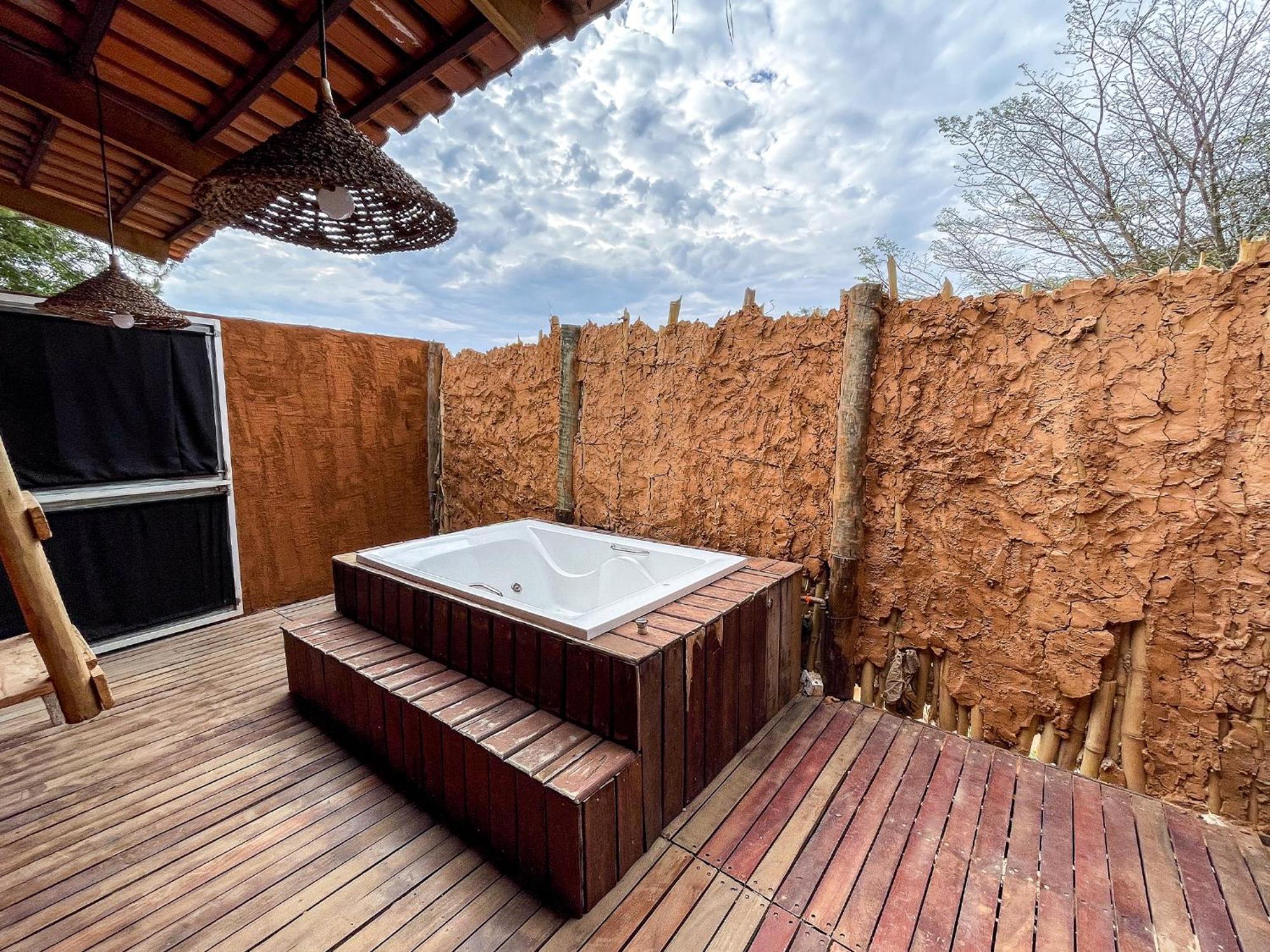 Ranchos 30 Hotel Fazenda Hidrolandia  Exterior photo