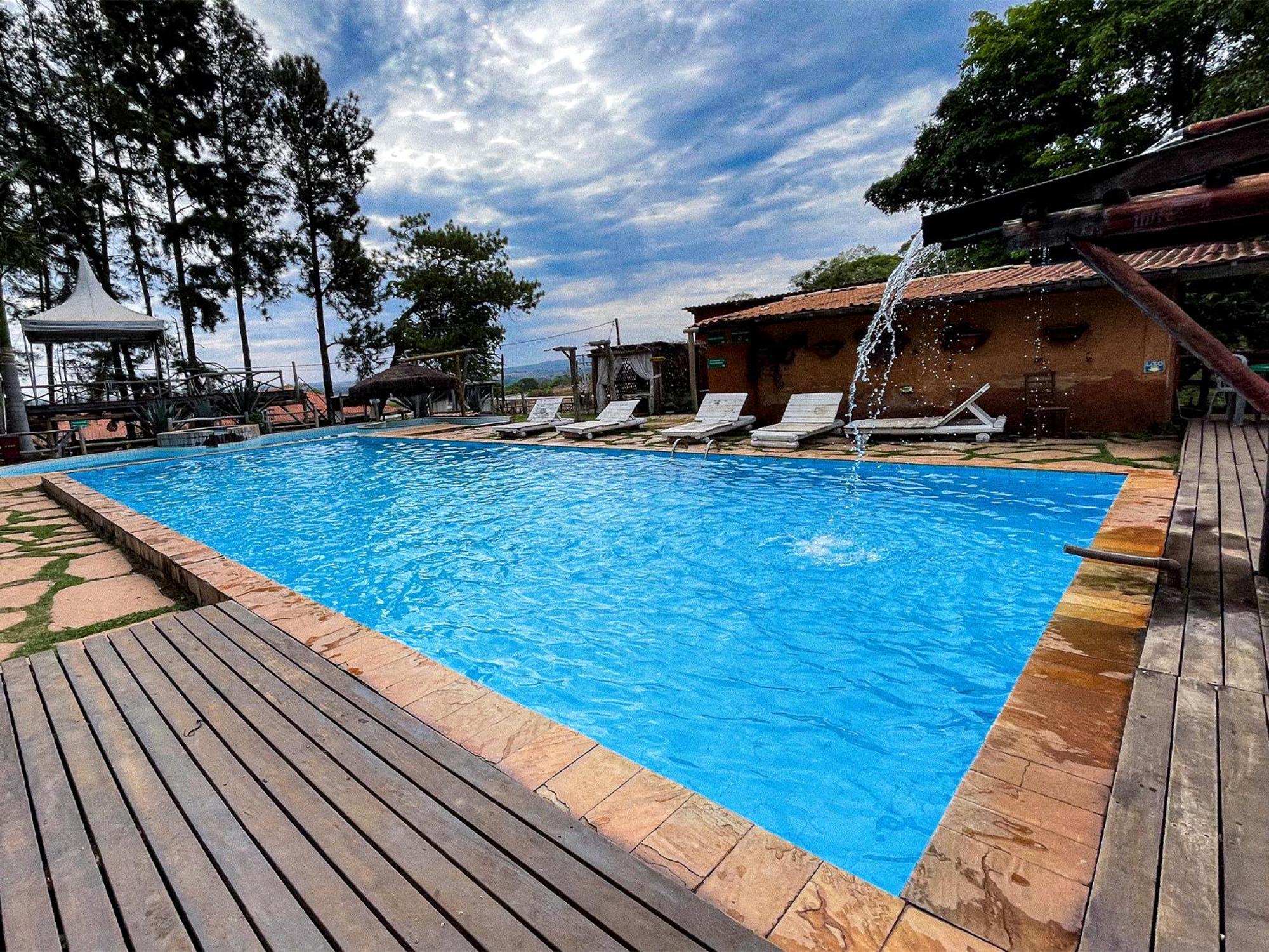 Ranchos 30 Hotel Fazenda Hidrolandia  Exterior photo